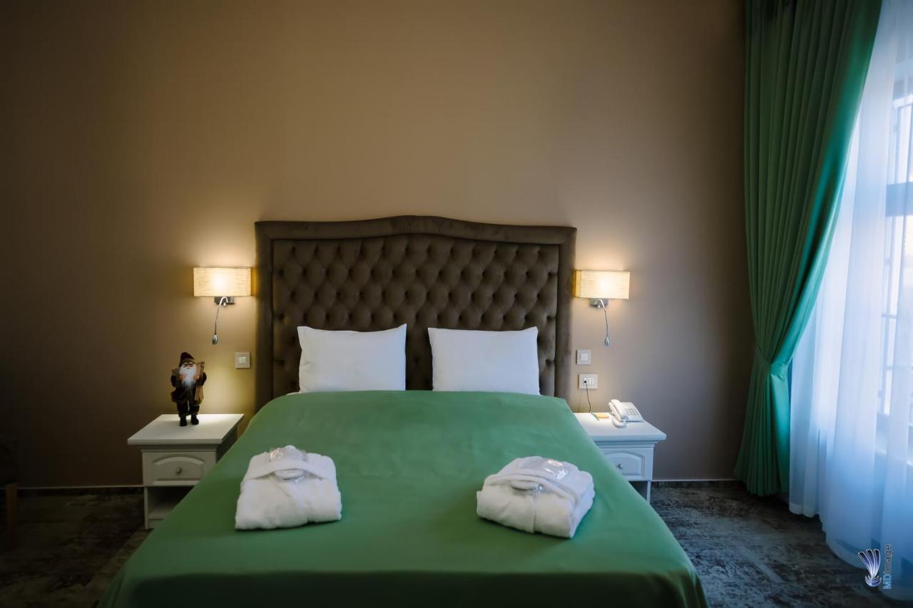 Hotel La Belle Epoque Petroşani Eksteriør bilde