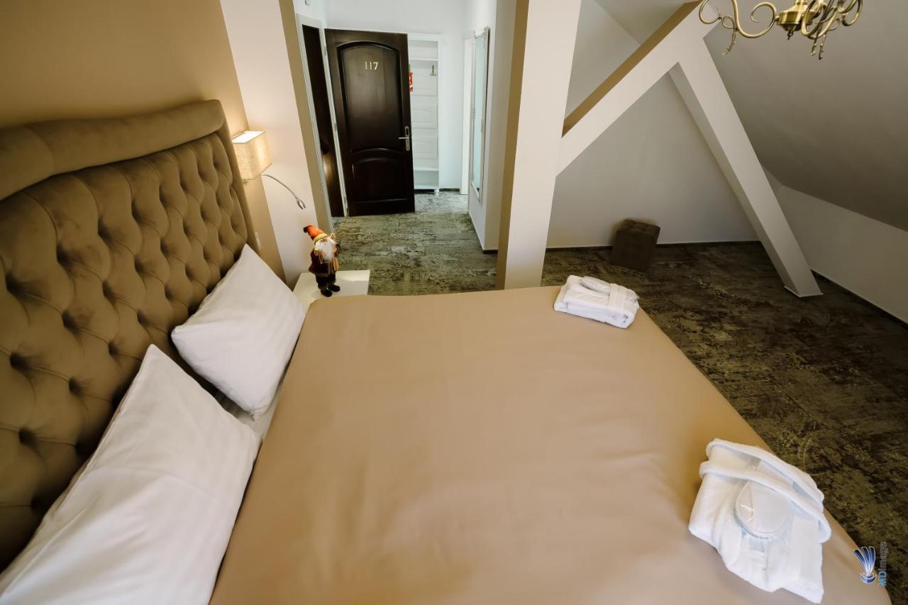 Hotel La Belle Epoque Petroşani Eksteriør bilde