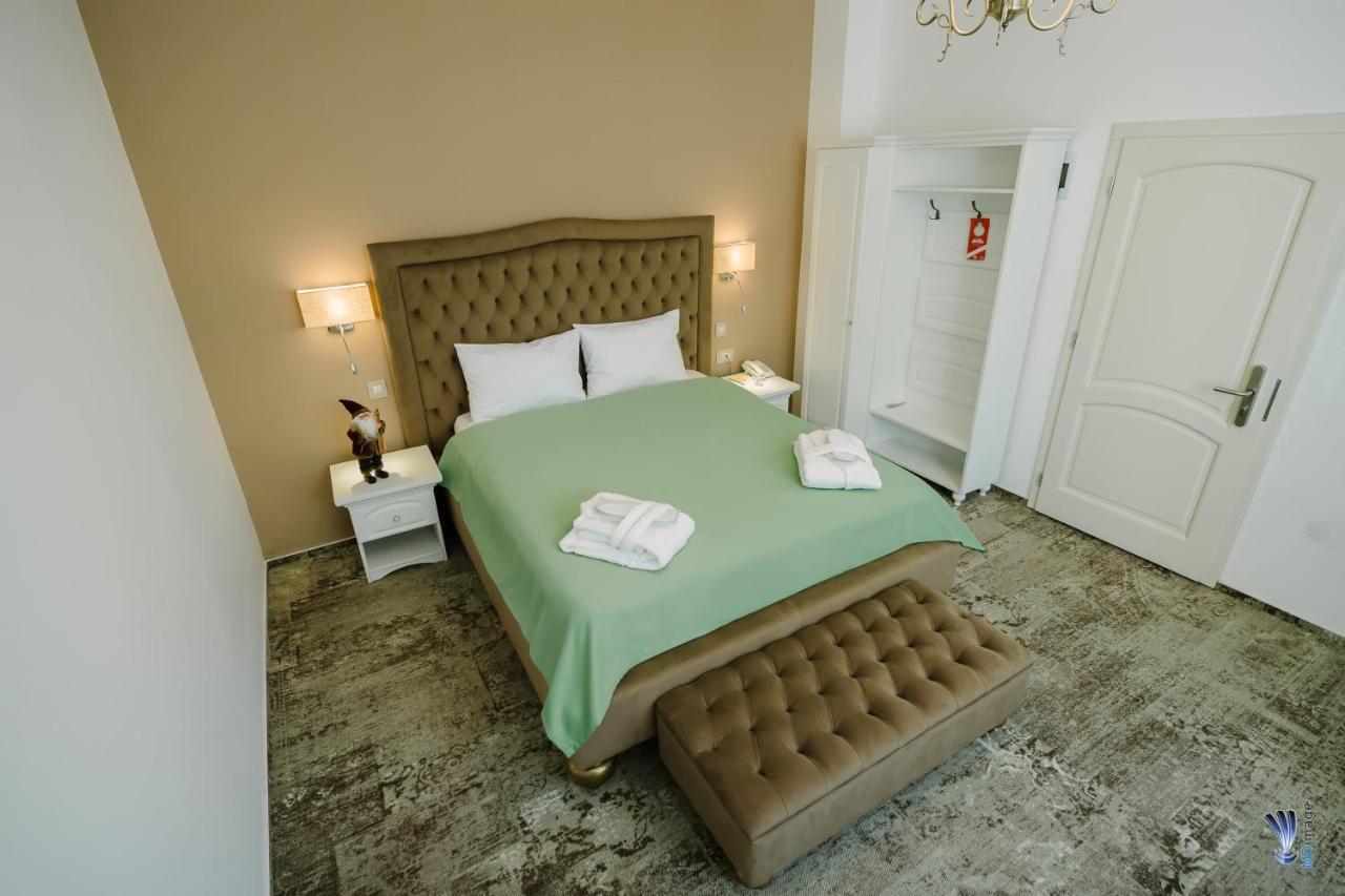 Hotel La Belle Epoque Petroşani Eksteriør bilde